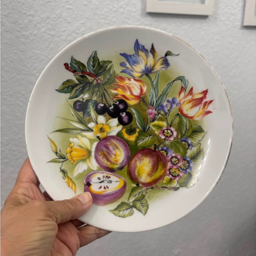 A Vintage Floral and Fruit Decorative Plate